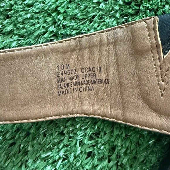 NWOT BOC Women’s Black Slip on Sandals with Adjustable Side Strap - Picture 7 of 11